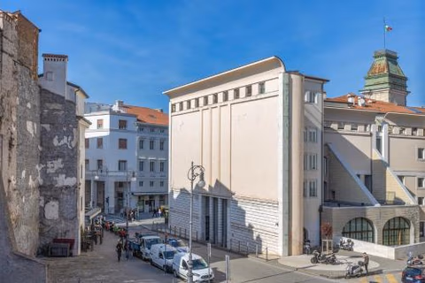 Suite Calvino, in Piazza Unità con parcheggio — foto 3
