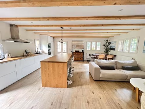 Chalet in Lausanne on edge of woods with river — foto 7