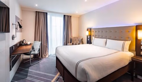 Premier Inn Frankfurt Messe — photo 1