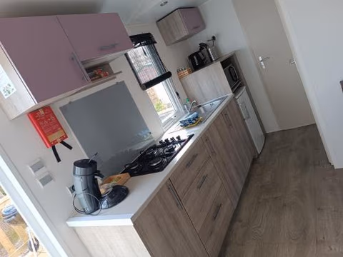 BJ Chalets - Simonsgat 40 - Vakantiepark Lauwersoog- Chalet aan SPEELTUIN — foto 8
