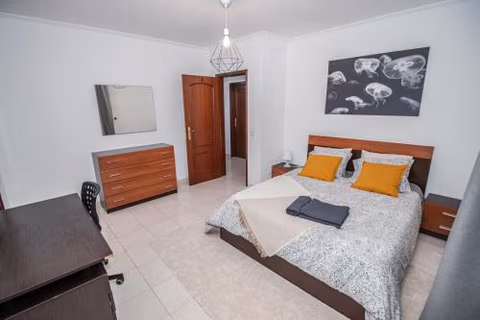Charming Private Rooms in an Apartment A2 Penha - Faro — foto 9