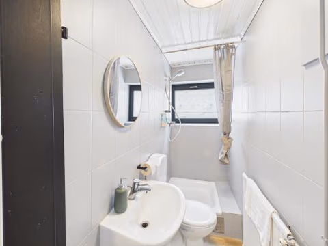 CROWN LIVING Basic Studios Fußach - Studios mit Küche, kostenloser Parkplatz, WLAN, Self Check-in, ideal für Feriengäste und Geschäftsreisende — foto 7