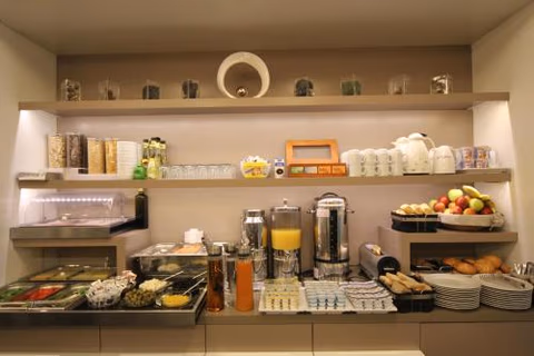 Carlton Hotel — foto 8