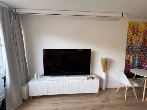 Design-Apt Köln City mit Beamer — photo 9