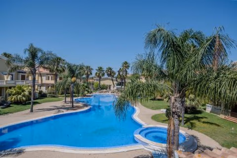 Sunny Escape w Pool & Garden by The Coast Exclusive Rentals — foto 3