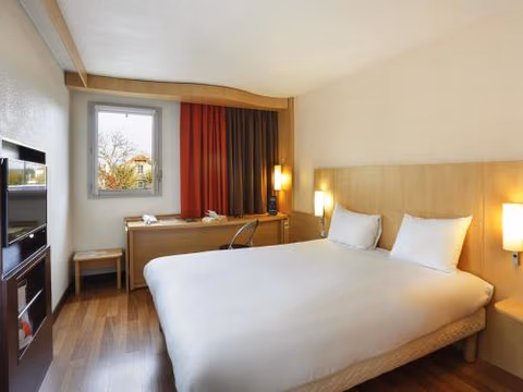 ibis Etampes — foto 3