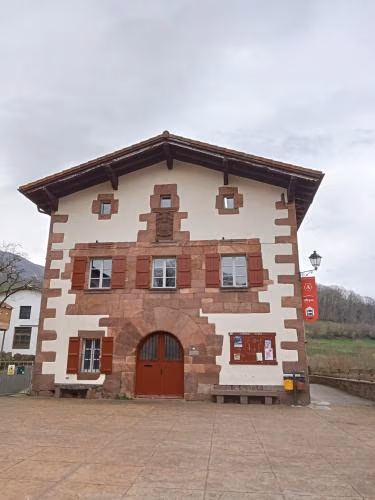 Amaiurko Aterpea — foto 1