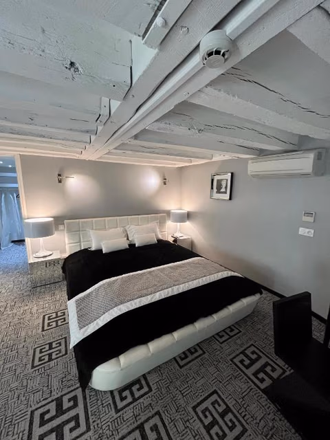 Art Hotel — foto 1