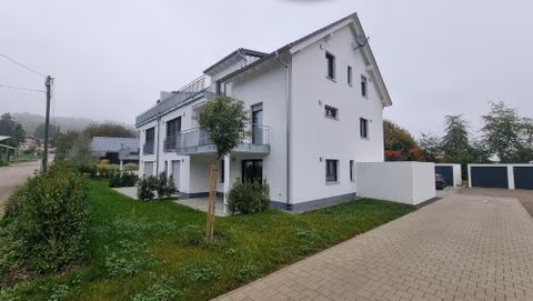 Modern ausgestattete Neubauwohnung — foto 1