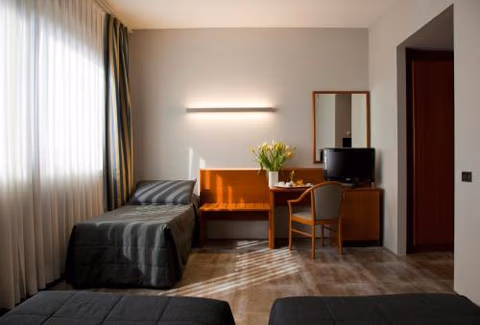 Hotel Zone — foto 2