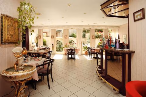 Astoria Hotel — foto 4