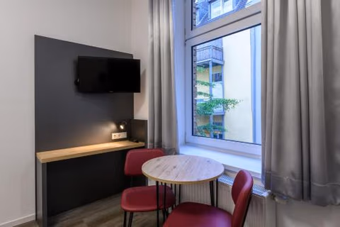 Royale Apartaments Central City Cologne — photo 2