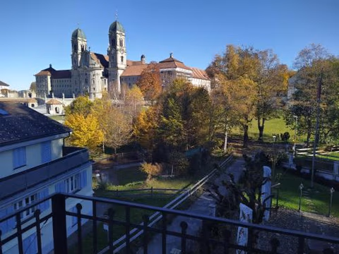 Apartment Meinradsberg mit Balkon — foto 1