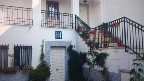 Hostal Alameda — photo 1