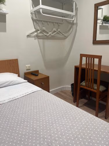 Pension Angelines, Sneuu Hostel Santander — foto 6