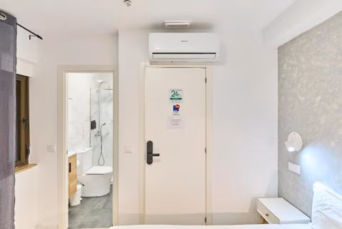 Hostal Carmen by gaiarooms — foto 9