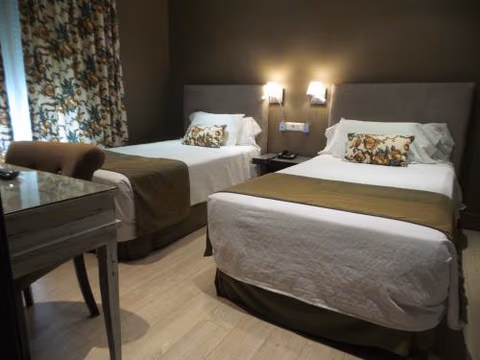 Hotel Moderno Puerta del Sol — photo 5