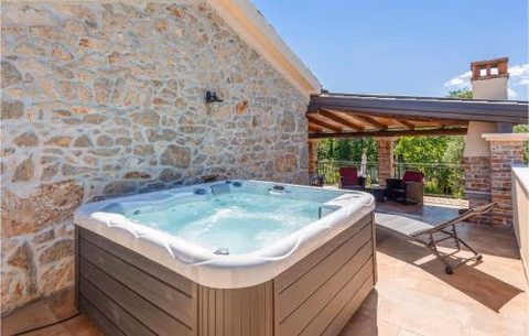 Stunning Home In Svet Vid Dobrinjski — foto 3