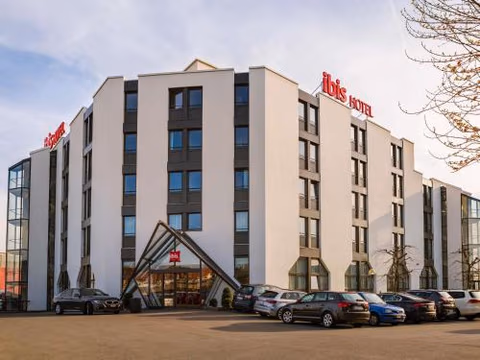 ibis Lausanne Crissier — foto 1