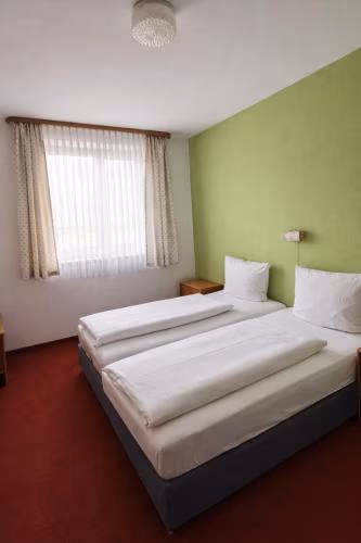 City Hotel Bauer mit Aufzug with elevator — foto 8