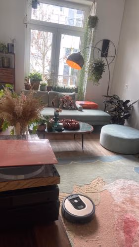 Gemütliche Schlafcouch im hellen Wohnzimmer zum Kurzaufenthalt — foto 5