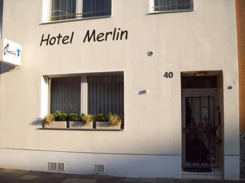 Hotel Merlin Garni — photo 1