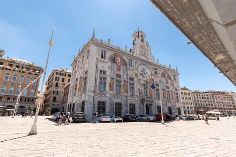300 meters from the Genoa Aquarium and San Giorno Metro, Self Checkin and Fast Internet — foto 2