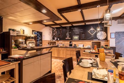 AKZENT Land-Hotel Zum Schwan, Garni WEILERSWIST-METTERNICH, 3 E-LADESTATIONEN, Nähe PHANTASIALAND, PALMENPARADIES Euskirchen — foto 6