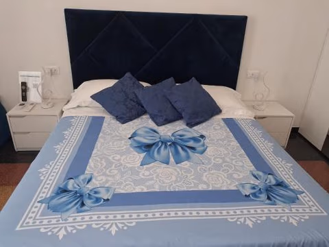 LA LANTERNA DI ANGELO rent rooms and apartments free parking on the street front — foto 6