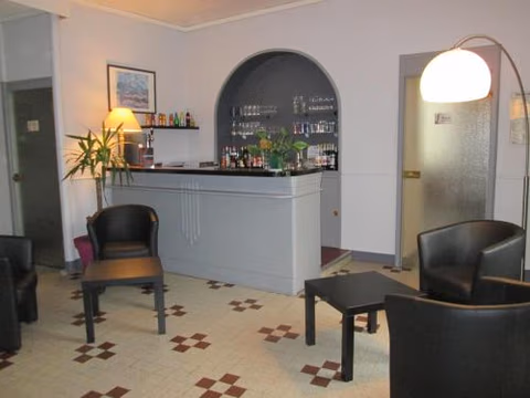 Logis Hostellerie Du Cheval Blanc — foto 4