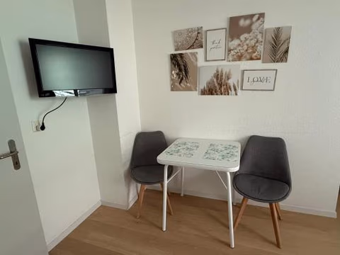 1 room studio with private bathroom — foto 4