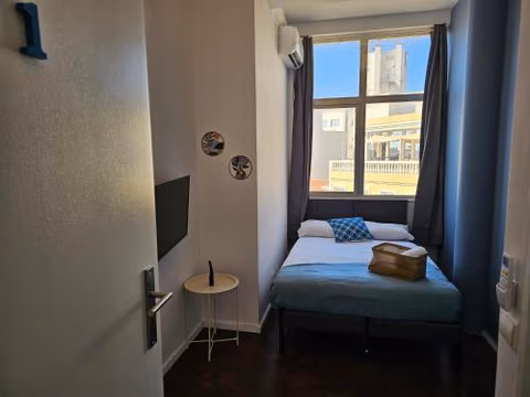 Blife Spanya - private rooms at Santantonya 3rd floor — foto 2