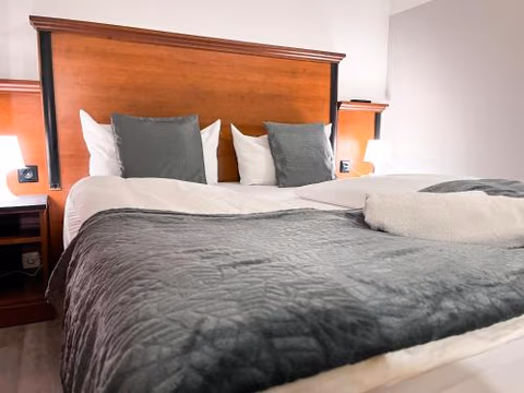 City Hotel West — foto 4