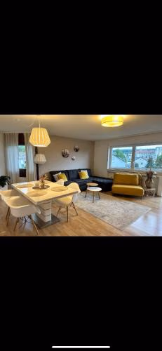 Schöne große Ferienwohnung BASILIKABLICK stadtnah ruhig Nähe Bodensee mit Aussicht — foto 2