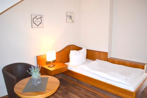Hotel Garni Zum Dorfbrunnen — photo 8