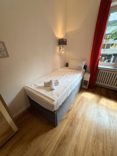Hotel Haus Schwan Köln — photo 4