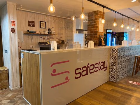 Safestay Bratislava Presidential Palace — foto 1
