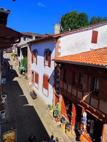 Auberge du Pèlerin Gîte de charme en pierre avec vue sur les montagnes — foto 7