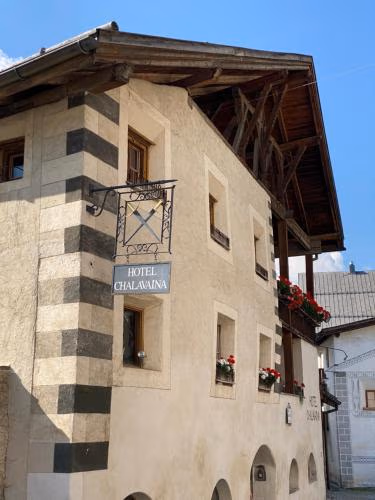 Hotel Chasa Chalavaina - Historisches Hotel des Jahres 2024 — foto 4