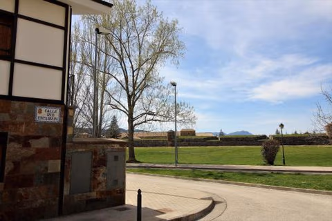 Chalet junto a la Ciudadela de Jaca — foto 4