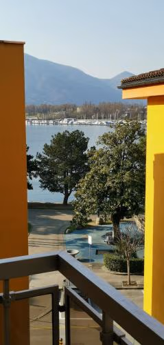 Lake Maggiore Waterfront Retreat - Walking distance to Everything — foto 1