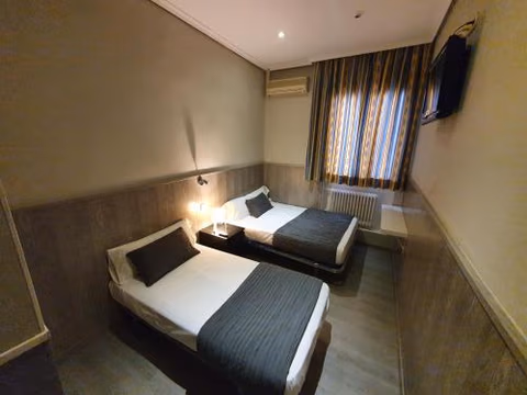 Plaza Dort Rooms IV — photo 5