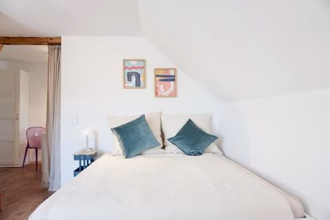 NEU stylisches Apartment für 2 Personen in historischem Fachwerkhaus 4 Etage mit Blick auf Stadt & Festung — foto 1