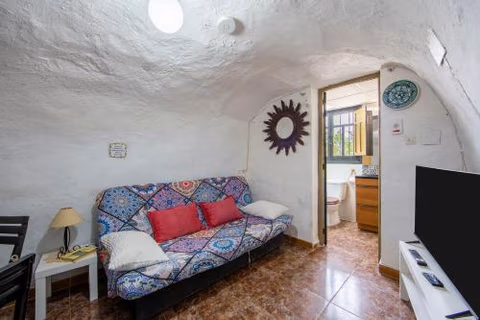 Cueva — photo 3