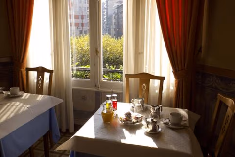 Hostal Orejas — foto 1