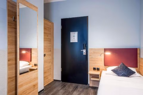 Comfort Hotel Frankfurt Central Station — photo 8