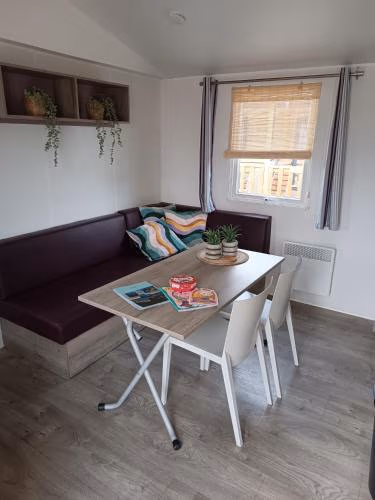BJ Chalets - Simonsgat 40 - Vakantiepark Lauwersoog- Chalet aan SPEELTUIN — foto 7