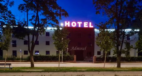 Hotel i Restauracja Admirał — foto 1