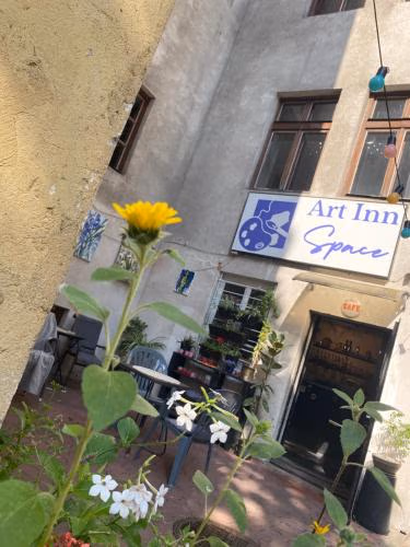 Art Inn Space — foto 1