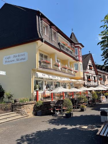 Café Bäckerei Pension Alcana Mirco Münch — foto 1